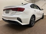 Used 2022 Kia Forte LXS image 2