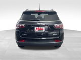 Used 2022 Jeep Compass Latitude image 4