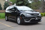Used 2017 Chrysler Pacifica Touring-L image 6