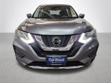 Used 2019 Nissan Rogue S image 2