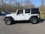 Used 2018 Jeep Wrangler Unlimited Rubicon w/ Cold Weather Group image 3