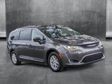 Used 2020 Chrysler Pacifica Touring-L image 3