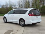 Used 2022 Chrysler Pacifica Limited image 4