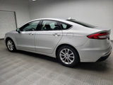 Used 2019 Ford Fusion SE image 3