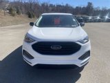 Used 2024 Ford Edge SE w/ Black Appearance Package image 3