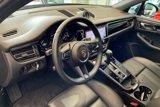 Certified 2024 Porsche Macan image 4