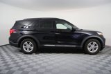 Used 2020 Ford Explorer XLT image 2