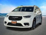 Certified 2021 Chrysler Pacifica Touring-L image 4
