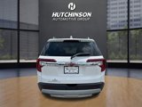 Certified 2023 GMC Acadia SLE w/ Driver Convenience Package image 4