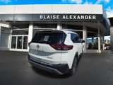 Used 2023 Nissan Rogue SV image 3