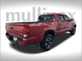 Used 2016 Toyota Tacoma TRD Sport image 3