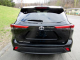 Used 2023 Toyota Highlander FWD image 4