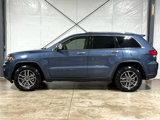 Used 2021 Jeep Grand Cherokee Limited w/ Luxury Group II image 2