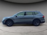 Used 2022 Volkswagen Tiguan SE image 2