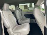 Used 2021 Chrysler Pacifica Touring-L image 2