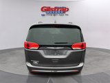 Used 2020 Chrysler Pacifica Touring-L image 4