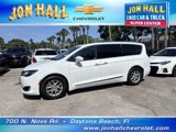 Used 2020 Chrysler Pacifica Touring-L image 3