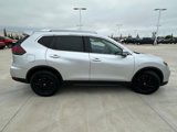 Used 2019 Nissan Rogue SV image 5
