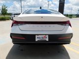 New 2025 Hyundai Elantra SE image 5