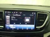 Used 2022 Chrysler Pacifica Touring-L image 6