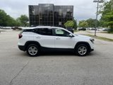 Used 2022 GMC Terrain SLE w/ Driver Convenience Package image 2