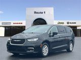 Used 2024 Chrysler Pacifica Touring-L image 2