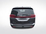 Used 2021 Chrysler Pacifica Touring-L image 6