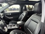 Used 2022 Ford Explorer XLT w/ Equipment Group 202A image 4