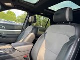 Used 2017 Ford Explorer XLT image 5