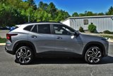 Used 2025 Chevrolet Trax RS w/ Sunroof Package image 6