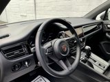 Certified 2025 Porsche Macan image 4