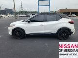 Used 2022 Nissan Kicks SR image 2
