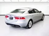 Used 2018 Jaguar XE Premium image 4