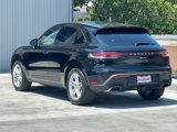 Certified 2024 Porsche Macan image 3