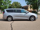 Used 2021 Chrysler Pacifica Touring-L w/ Uconnect Theater Family Group image 2