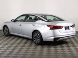 Used 2024 Nissan Altima 2.5 SV image 6