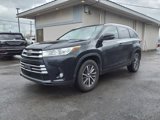 Used 2018 Toyota Highlander XLE image 3