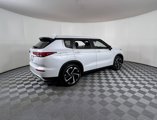 Used 2022 Mitsubishi Outlander SE image 4