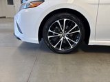Used 2020 Toyota Camry SE w/ Carpet Mat Package image 6