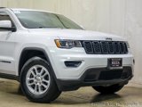 Used 2020 Jeep Grand Cherokee Laredo image 2