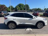 Used 2020 Ford Escape Titanium image 4
