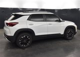 Used 2021 Chevrolet TrailBlazer LT w/ Premium Seating Package image 2
