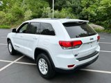 Used 2020 Jeep Grand Cherokee Laredo image 3