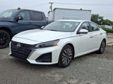 Used 2024 Nissan Altima 2.5 SV w/ SV Premium Package image 3