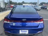 Used 2021 Hyundai Elantra SE image 4