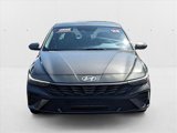 Used 2025 Hyundai Elantra SE image 2