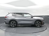 Used 2022 Mitsubishi Outlander SE image 3