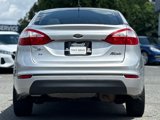Used 2017 Ford Fiesta SE image 4