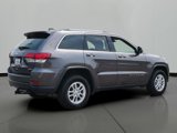 Used 2020 Jeep Grand Cherokee Laredo image 3