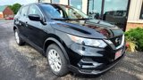 Used 2022 Nissan Rogue Sport S image 2